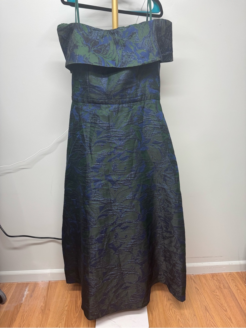 XSCAPE “JUNE” Jacquard Off the Shoulder Dress - Picture 4 of 7